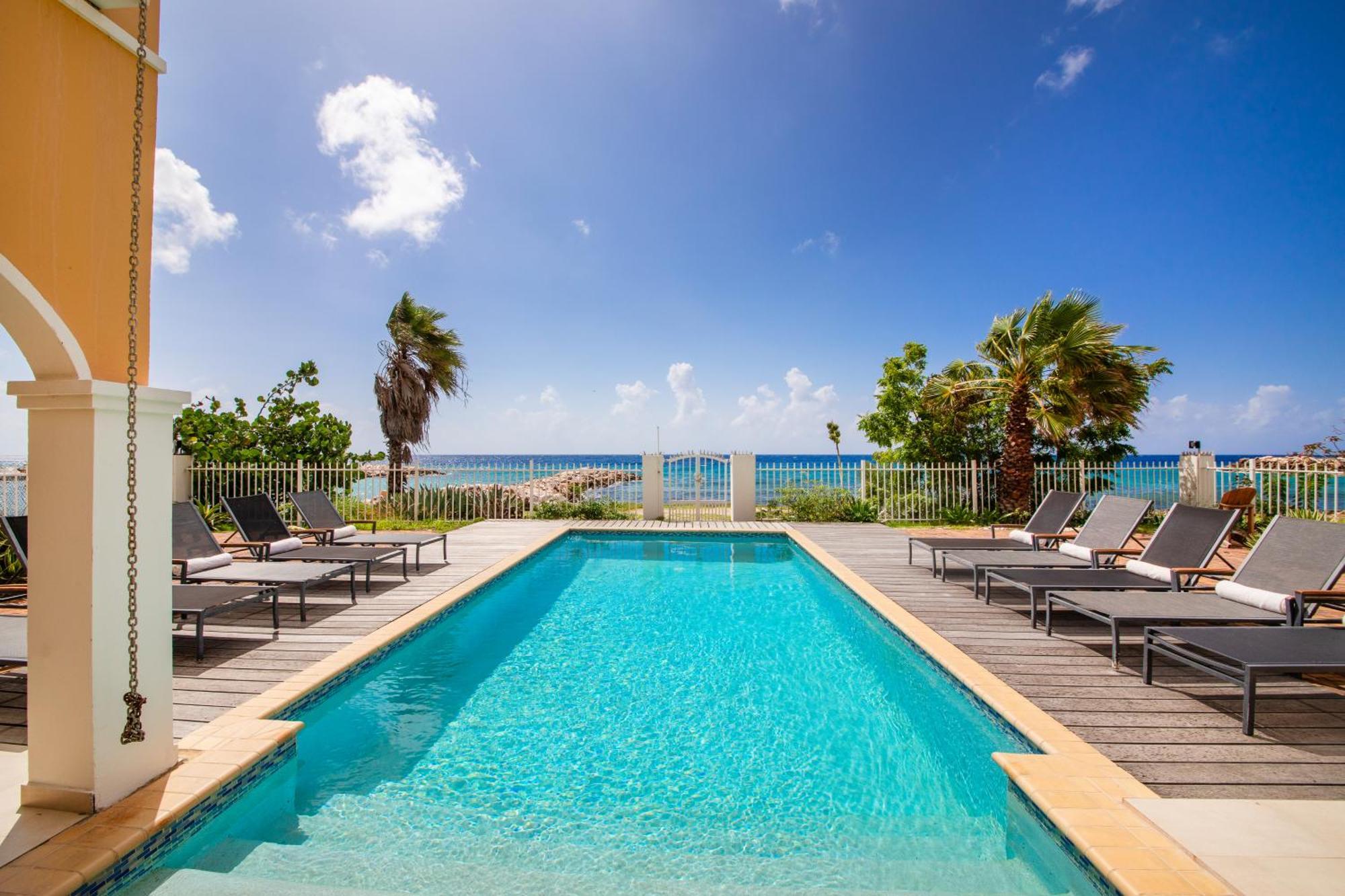 Atlantis Beach House 빌렘스타트 외부 사진