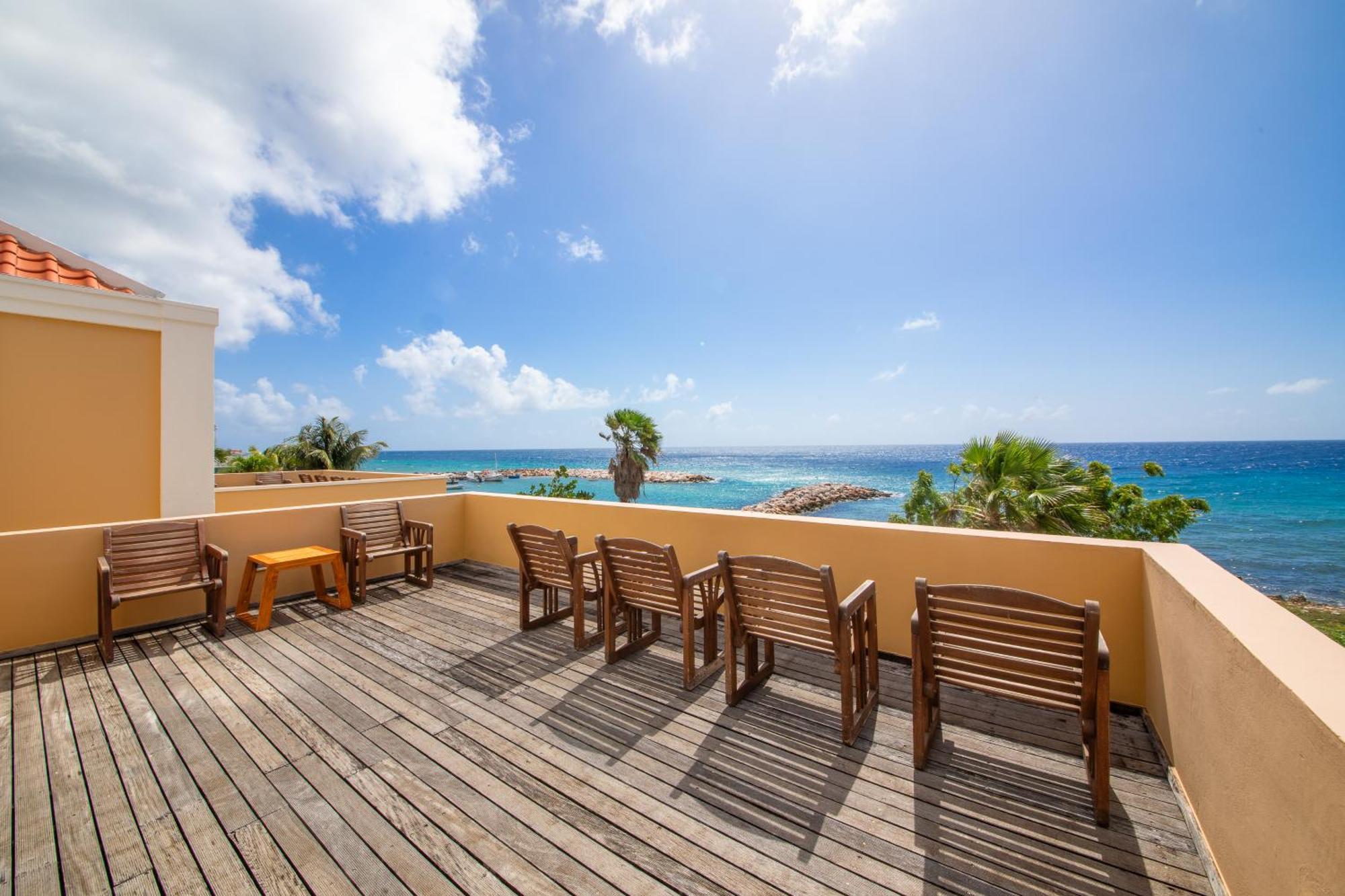 Atlantis Beach House 빌렘스타트 외부 사진